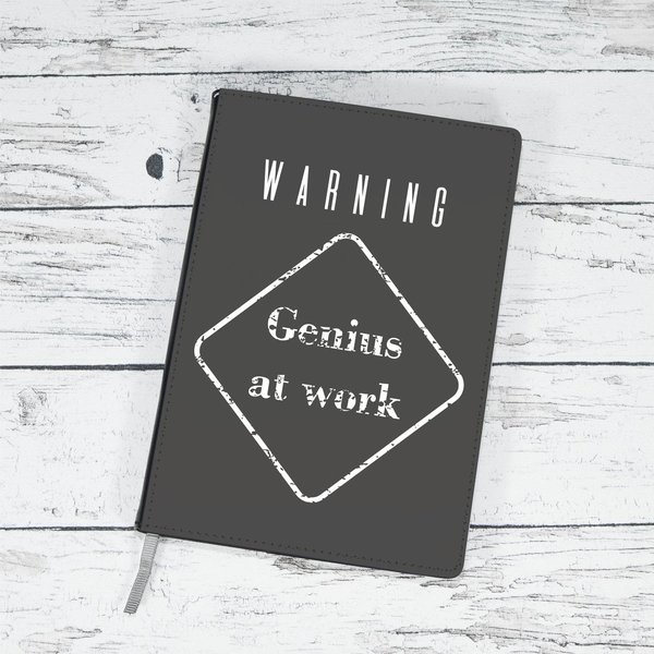 Notizbuch Warning "Genius at work" - schwarz